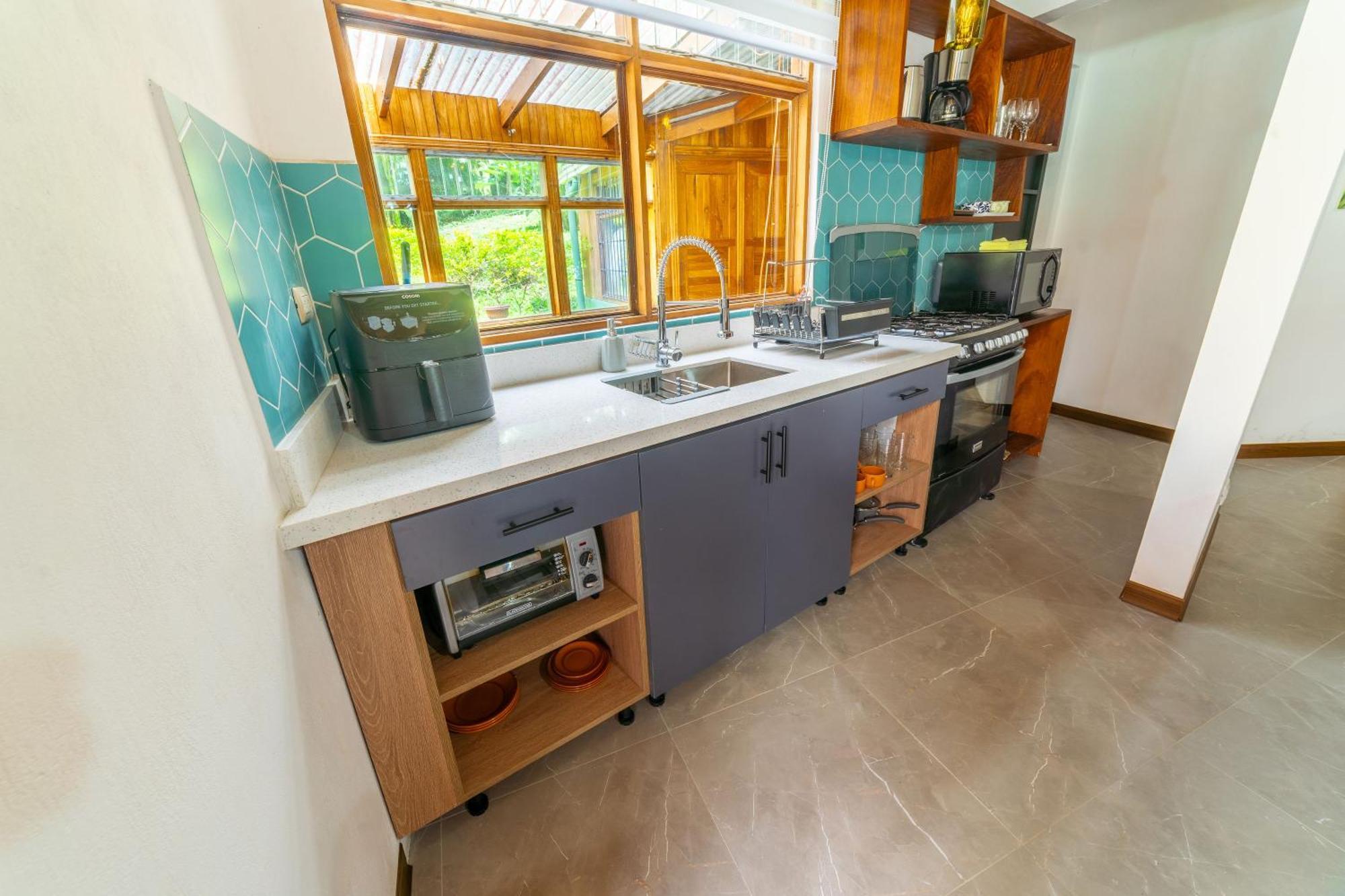 Casa Violeta Home Rentals Monteverde Exterior photo